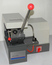 2800 R / Min Specimen معدات قطع المعادن عن طريق نظام التبريد ، HC -300E