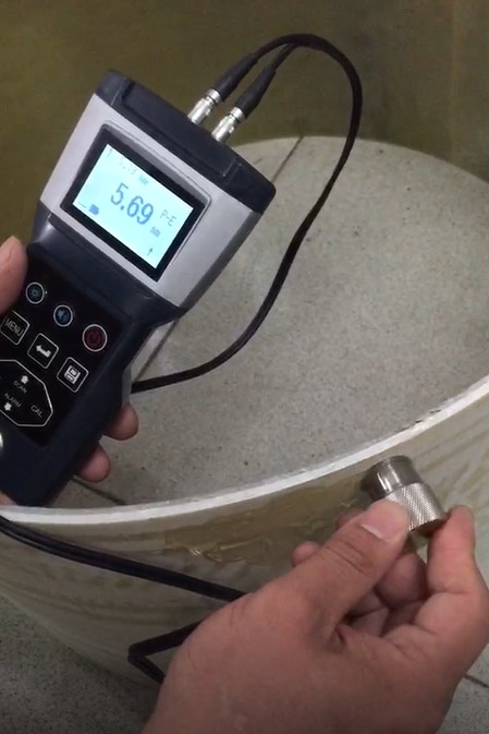 أحدث حالة شركة حول قياس سمك الموجات فوق الصوتية TG3250 اختبار سمك الألياف الزجاجية