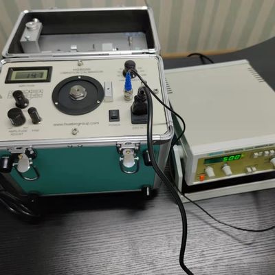 معايير الاهتزاز الرقمية معايير الاهتزاز 1 هرتز إلى 10 كيلو هرتز قابلة للتعديل المستمر HG-5020i