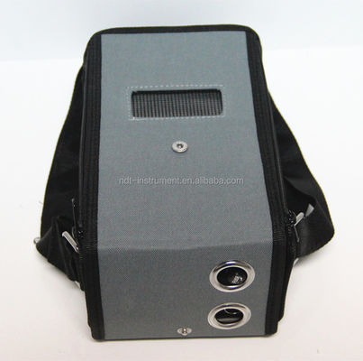 مقياس سمك بالموجات فوق الصوتية مع نطاق درجة حرارة 0-50 درجة مئوية، نطاق قياس 0.75 ملم إلى 300 ملم، وعمق اختبار 120 ملم